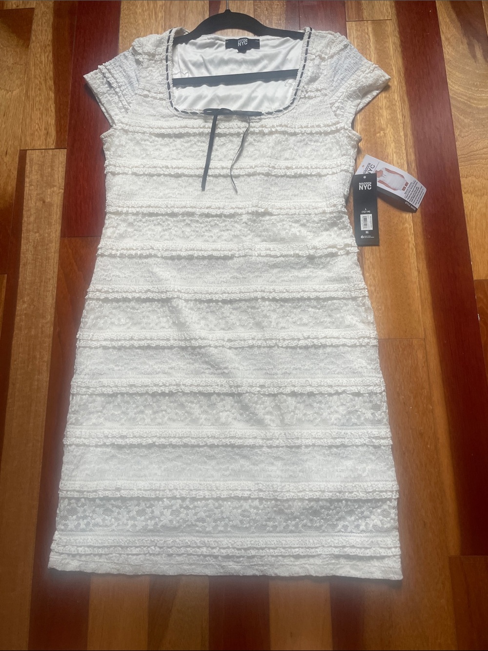 NYC White Lace Cap-Sleeve Mini Dress with Contrast Trim